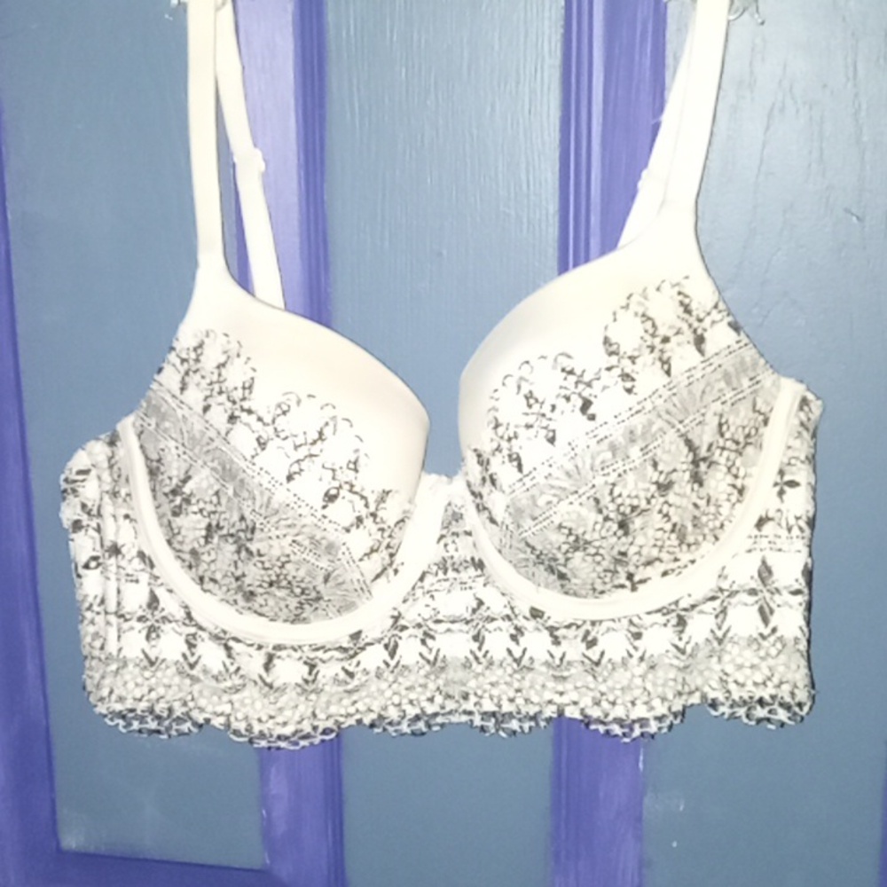 VICTORIA’S SECRET Demi-Buste Bra